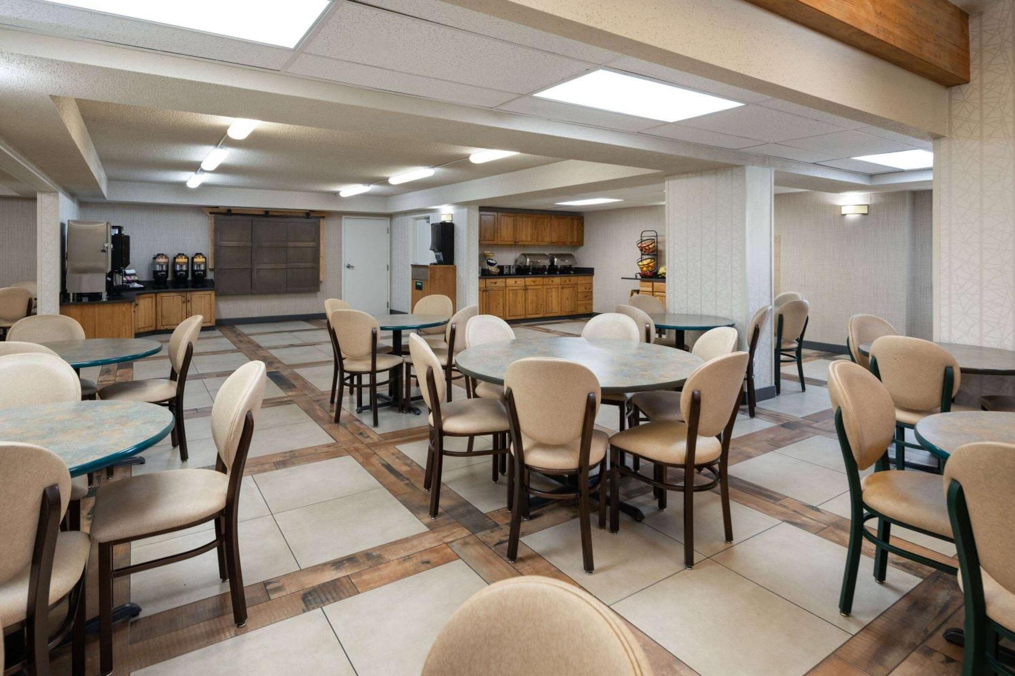 Days Inn & Suites By Wyndham Bozeman Esterno foto