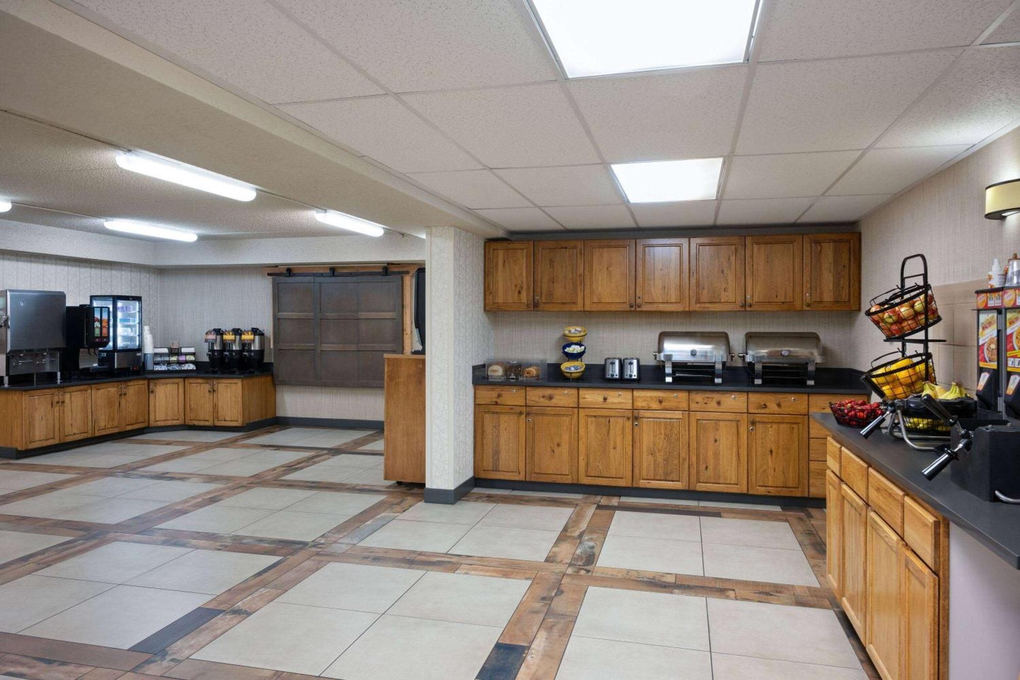 Days Inn & Suites By Wyndham Bozeman Esterno foto